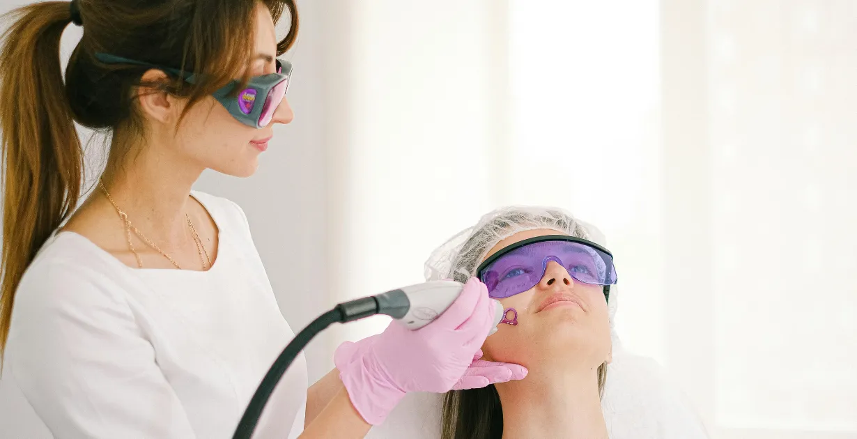 Hero - Laserterapia: cos’è, come funziona e quando farla?